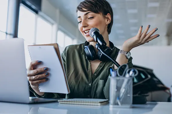 En un mundo donde la comunicación lo es todo, la voz se convierte en una herramienta poderosa, especialmente en los entornos laborales y de medios. En este artículo de Centro...